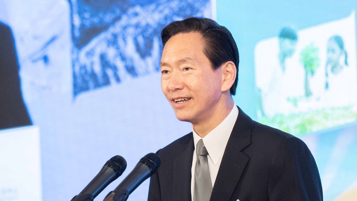 陳智思, 香港保險業前瞻, 亞洲金融主席, 有生意自然有人才, 人壽保險, 新機遇, bt專訪, hkbt, 香港財經時報