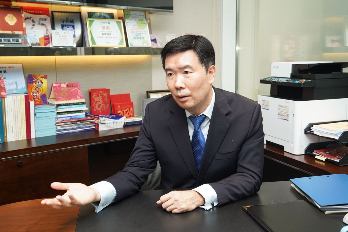 立法會議員嚴剛, 熱錢會流向任何可以賺錢的地方, 分析香港4項發展機遇, bt專訪, hkbt, 香港財經時報