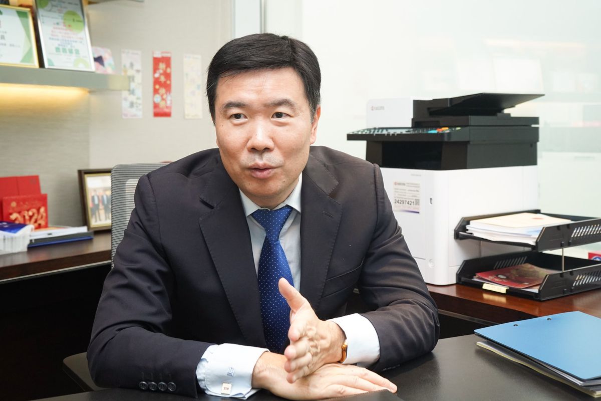 立法會議員嚴剛, 熱錢會流向任何可以賺錢的地方, 分析香港4項發展機遇, bt專訪, hkbt, 香港財經時報