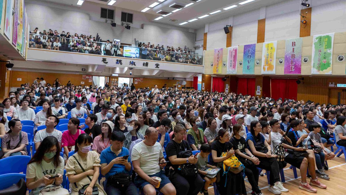 將軍澳循道衛理小學健康身心靈日, 900名家長報名, 入校與學生齊玩親子活動, 香港財經時報