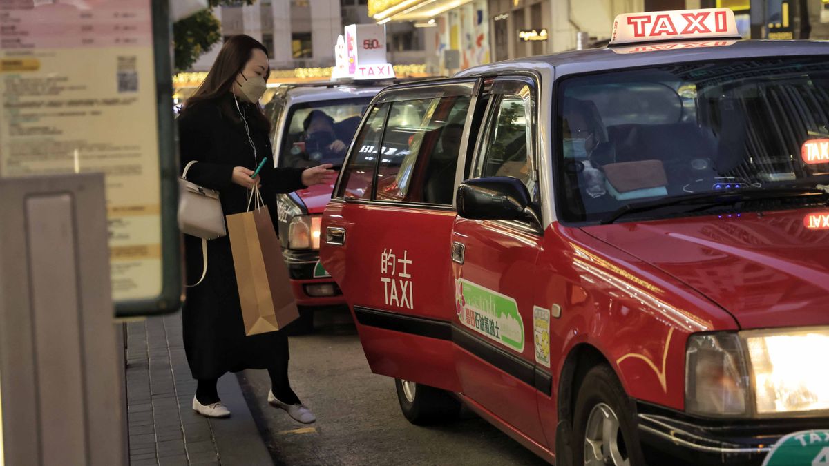 的士加價｜業界建議市區的士起錶收費增至32元、跳錶停車等候時間縮短｜紅綠的跳錶加2毫