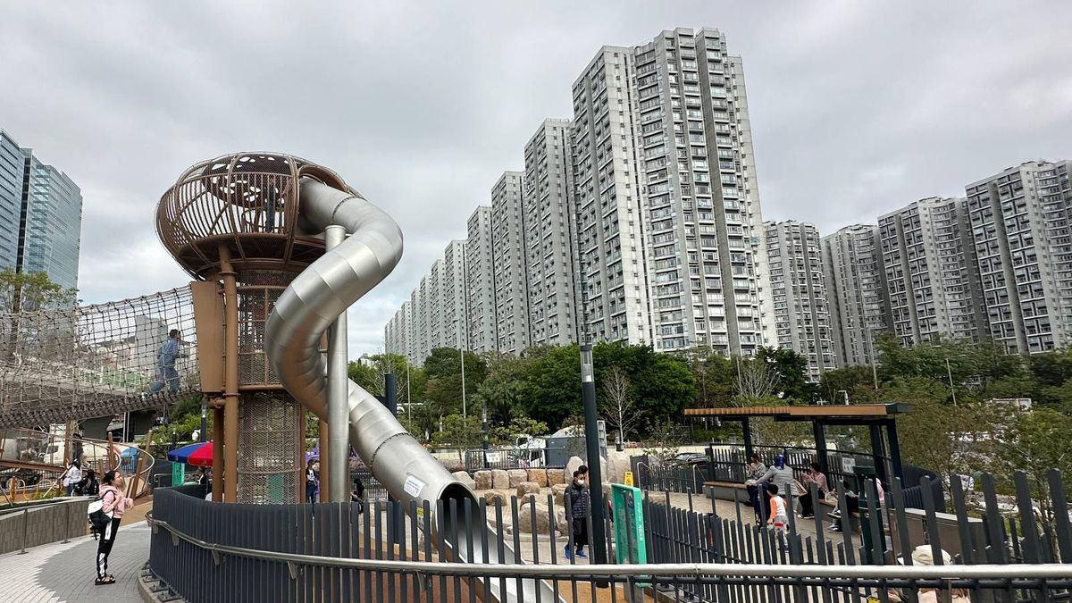 中原地產十大屋苑周末睇樓量升近三成！麗港城每呎叫價減298元