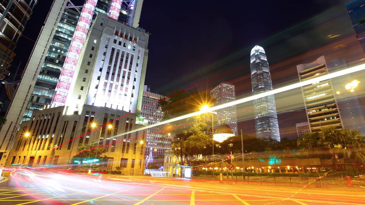 港股分析｜恒生指數走勢跌近10天線！短線升定跌兩個觸發點