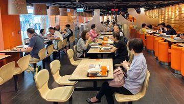 長者卡, 樂悠咭, 25個長者餐廳優惠, 譚仔三哥, 麥當勞, 牛大人, 大家樂, 3重折扣最多減8元, hkbt, 香港財經時報