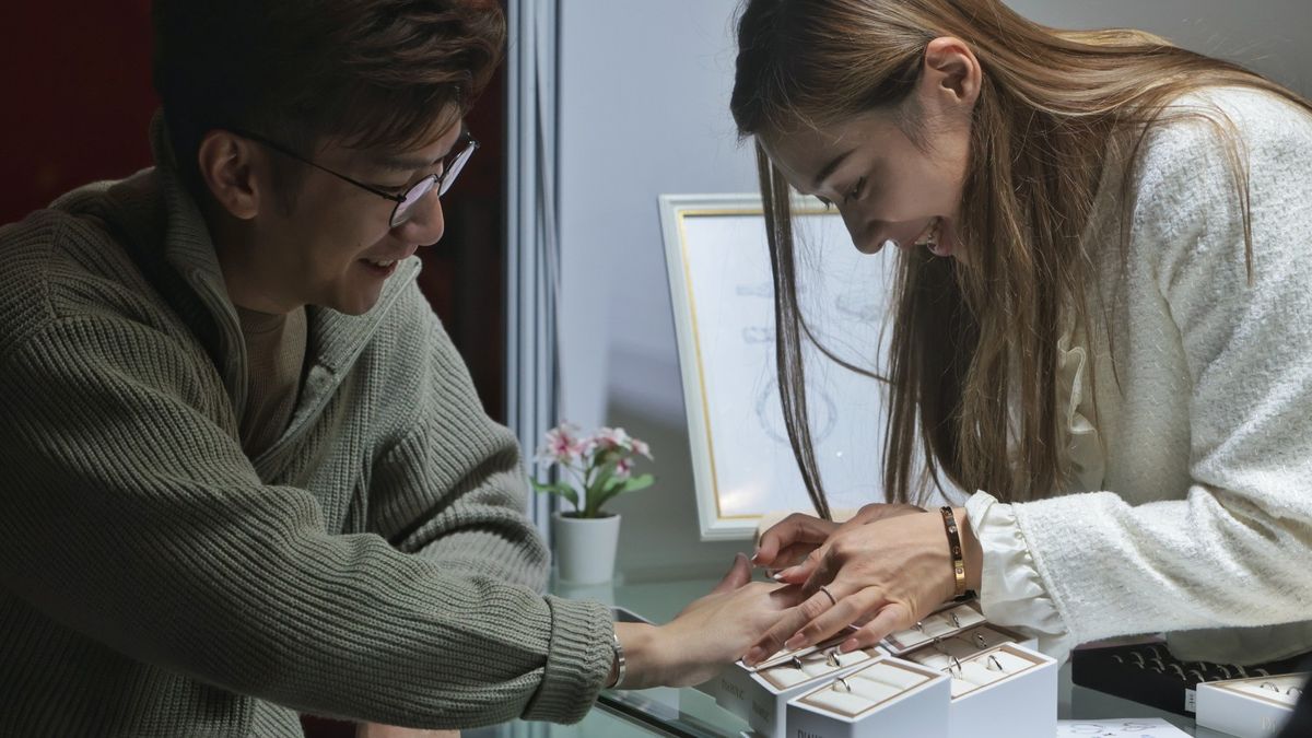 一百萬定存利息：富邦1個月港元定期4.3厘、速賺3,583元！5個無任務高息選擇