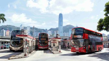 暑假免費搭九巴優惠, 小童八達通拍卡免扣車費, 10個紅日免費, 450條路線, 香港財經時報