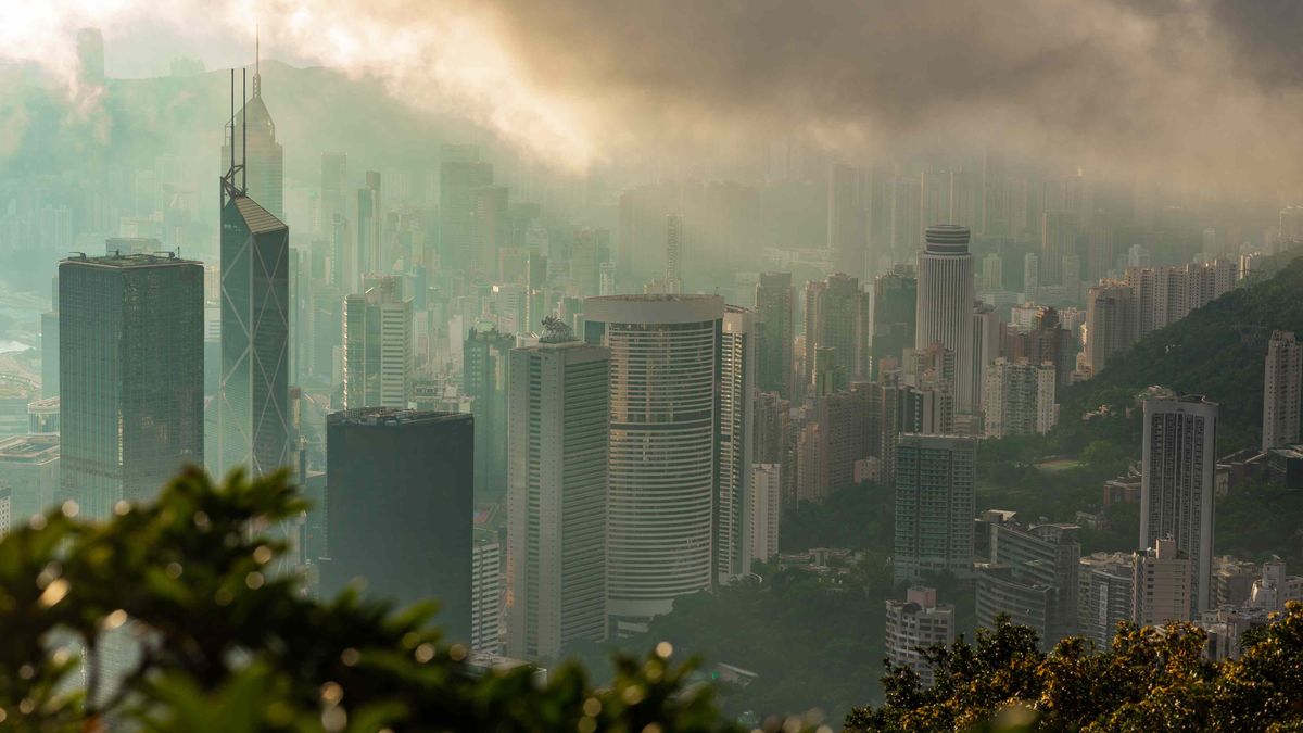 天文台：未來一兩小時廣泛地區可能受大雨影響！猛烈陣風繼續吹襲本港