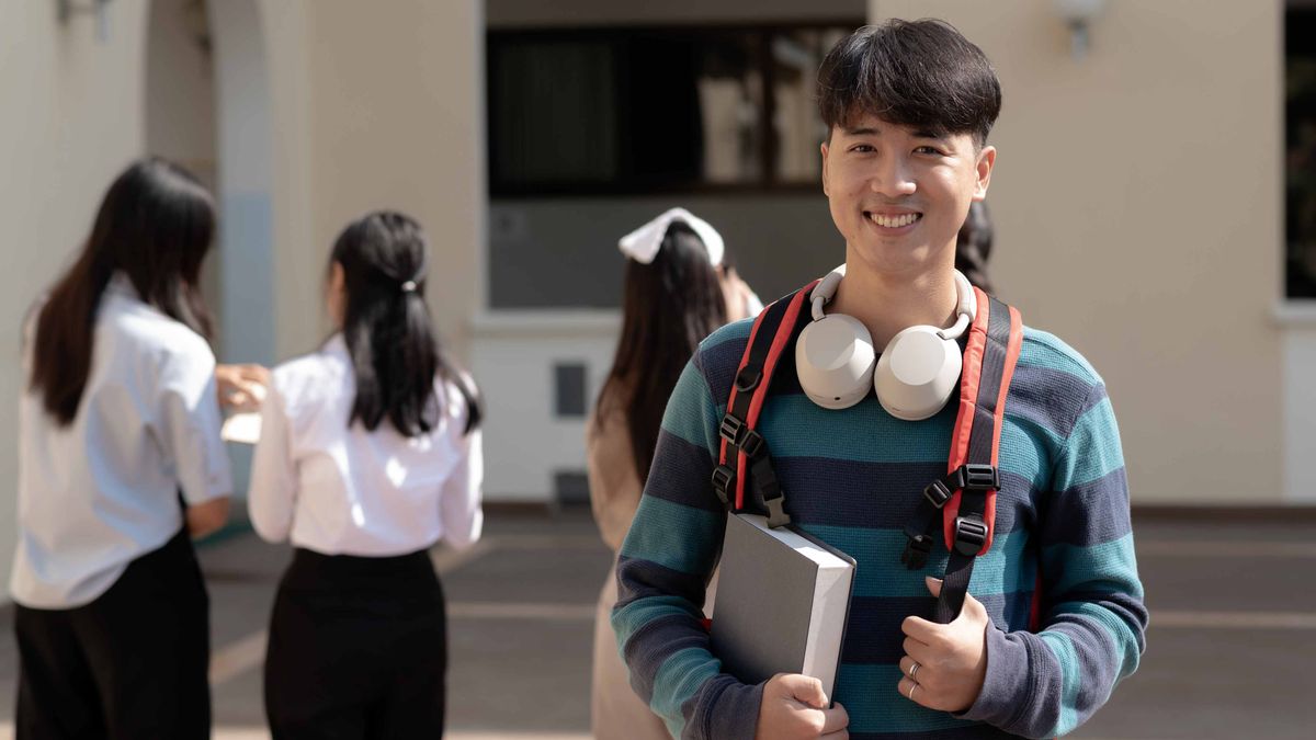 中國研究生考慮留美比例降至30%！考慮來港讀書從14%升至22%｜解決移難