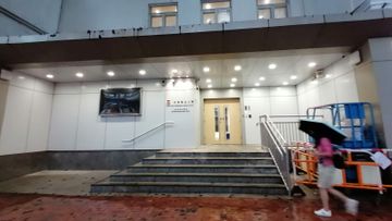 教育局, 夜校今晩停課, 所有中學及小學幼稚園等日校周五停課, 香港財經時報