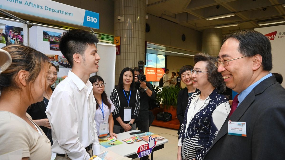 楊何蓓茵, 香港城市大學, hkbt, 香港財經時報