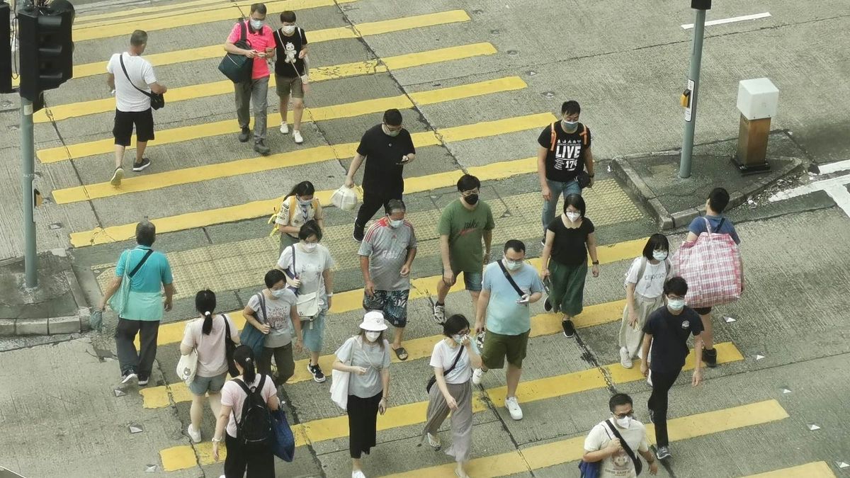 香港人口｜男女比例9：10！男性就業收入中位數比女多6500元