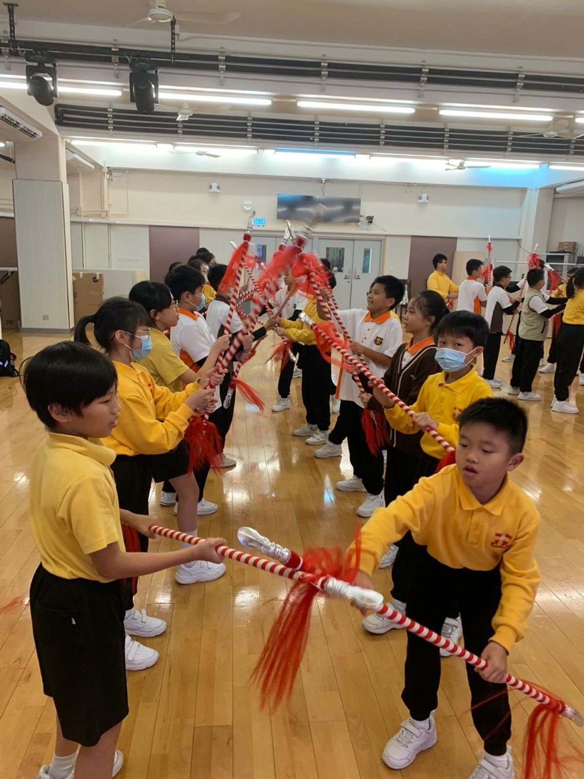 小學教育需滿足學生個性化需求, 楊翠珊校長, 喜愛學習自然會不斷進步, 香港財經時報