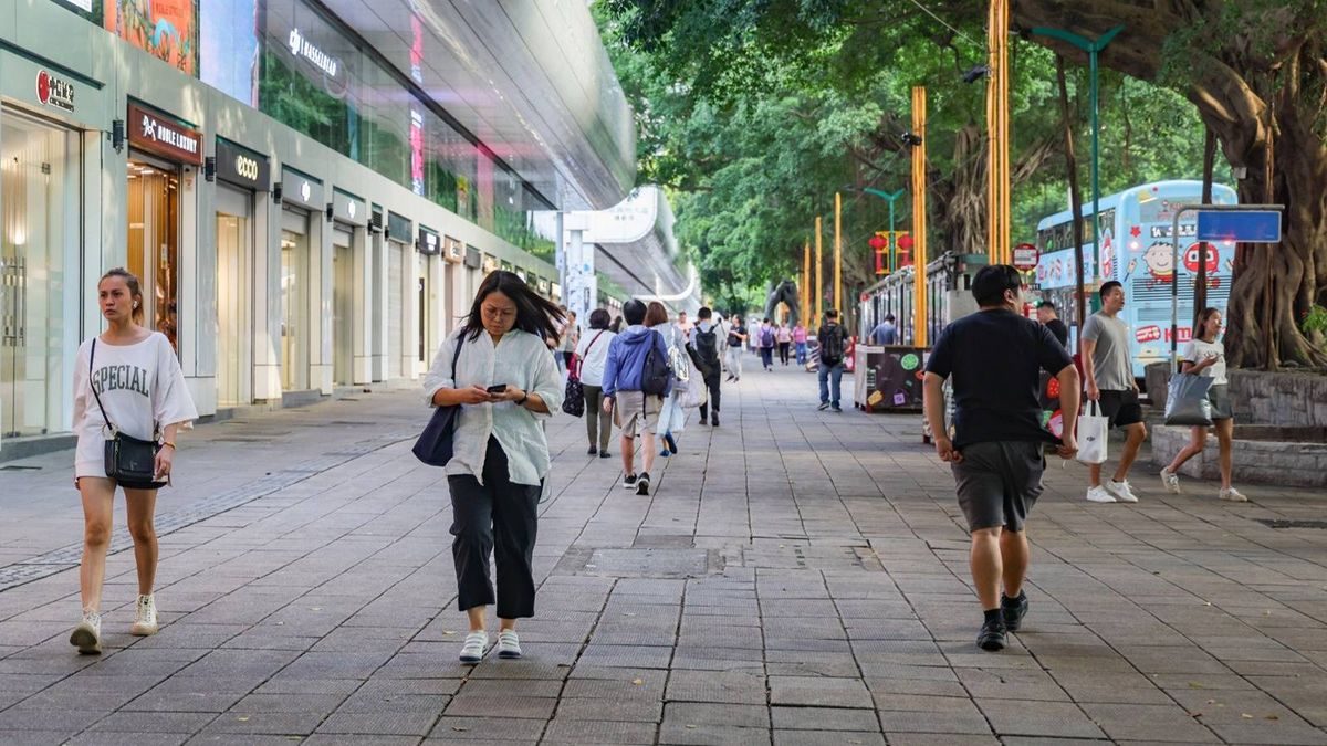 天文台：一號風球至少維持下午六時！改發更高風球看兩個因素