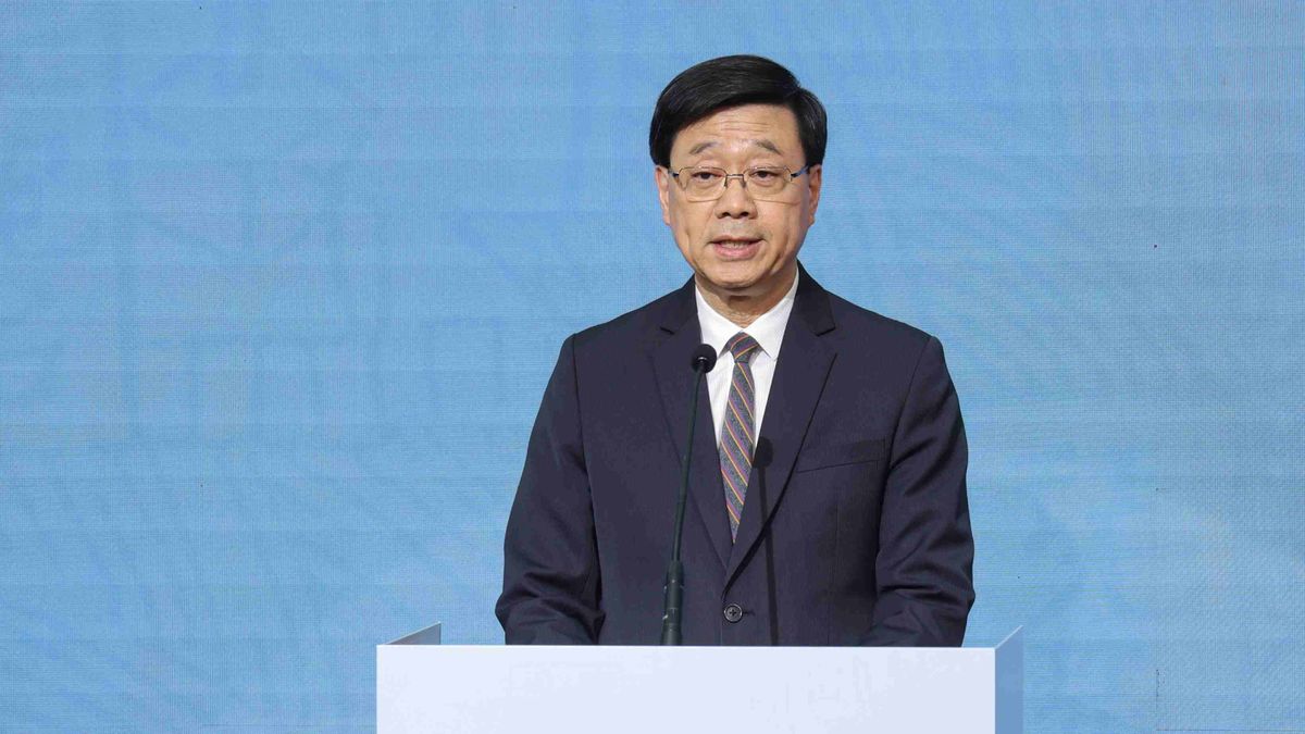 李家超：國慶日半價睇戲＋全日免費乘電車！港鐵大部分路綫75折
