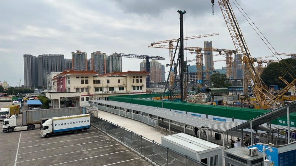 新皇崗口岸擬用一次放行模式：旅客排一次隊完成兩地出入境手續