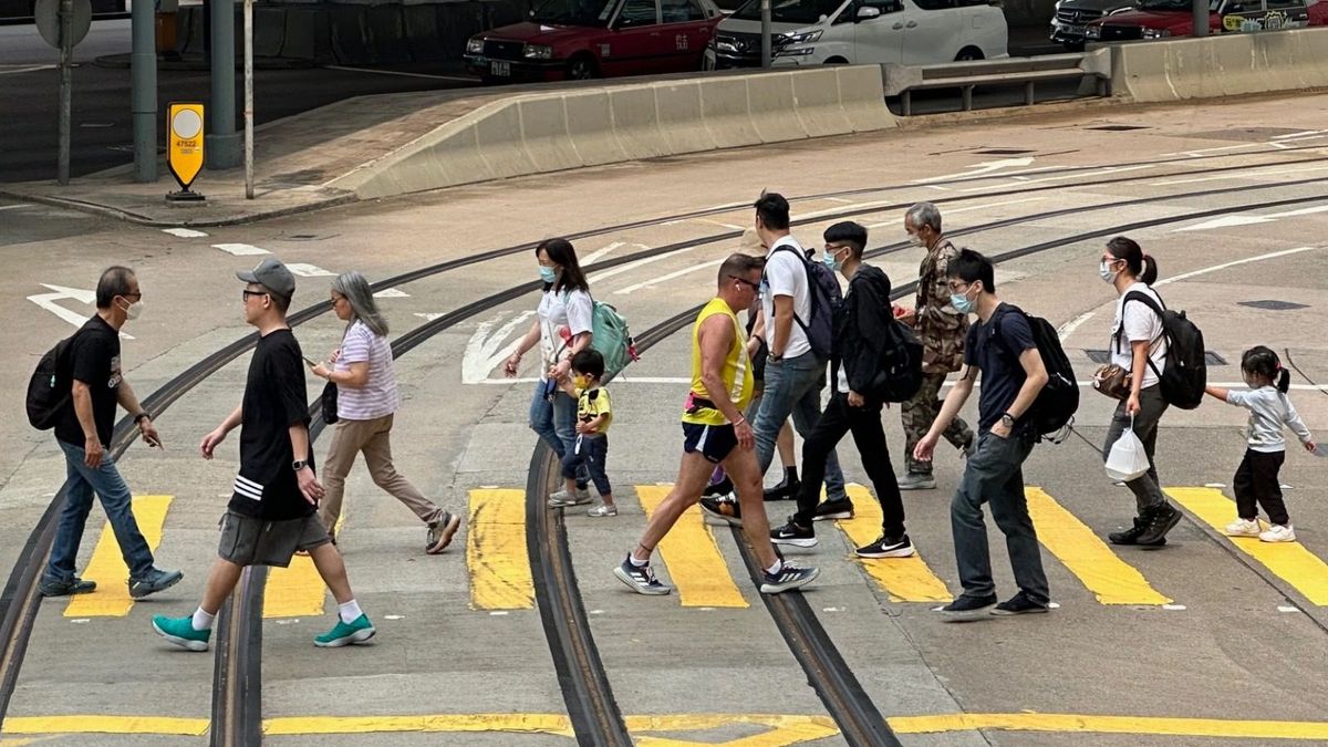 首10個月各人才計劃近12萬宗獲批！約75,000人已到港、另約75,000名受養人隨同抵港