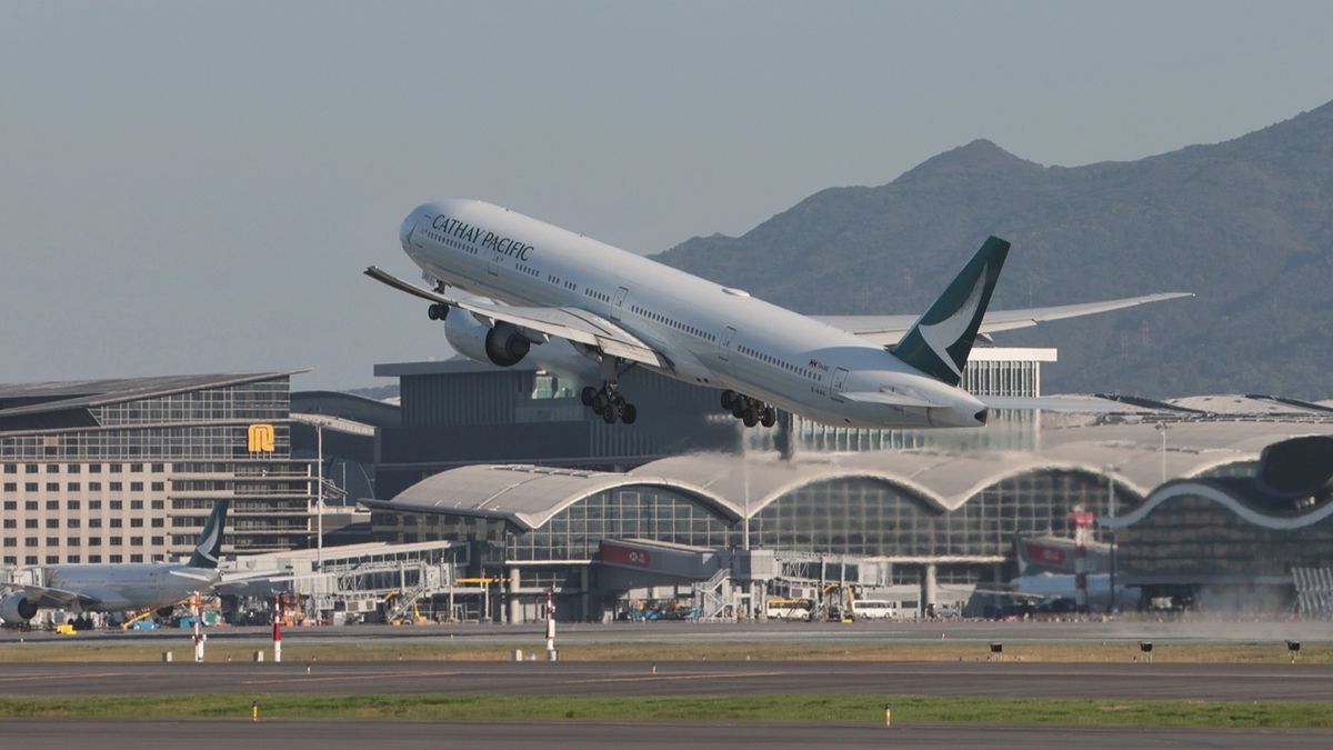 香港機場三跑道系統啟用全速恢復運力