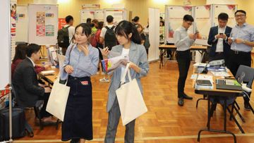城大推親善家庭計劃, 每學期見2次助非本地研究生融入港式生活, 香港財經時報