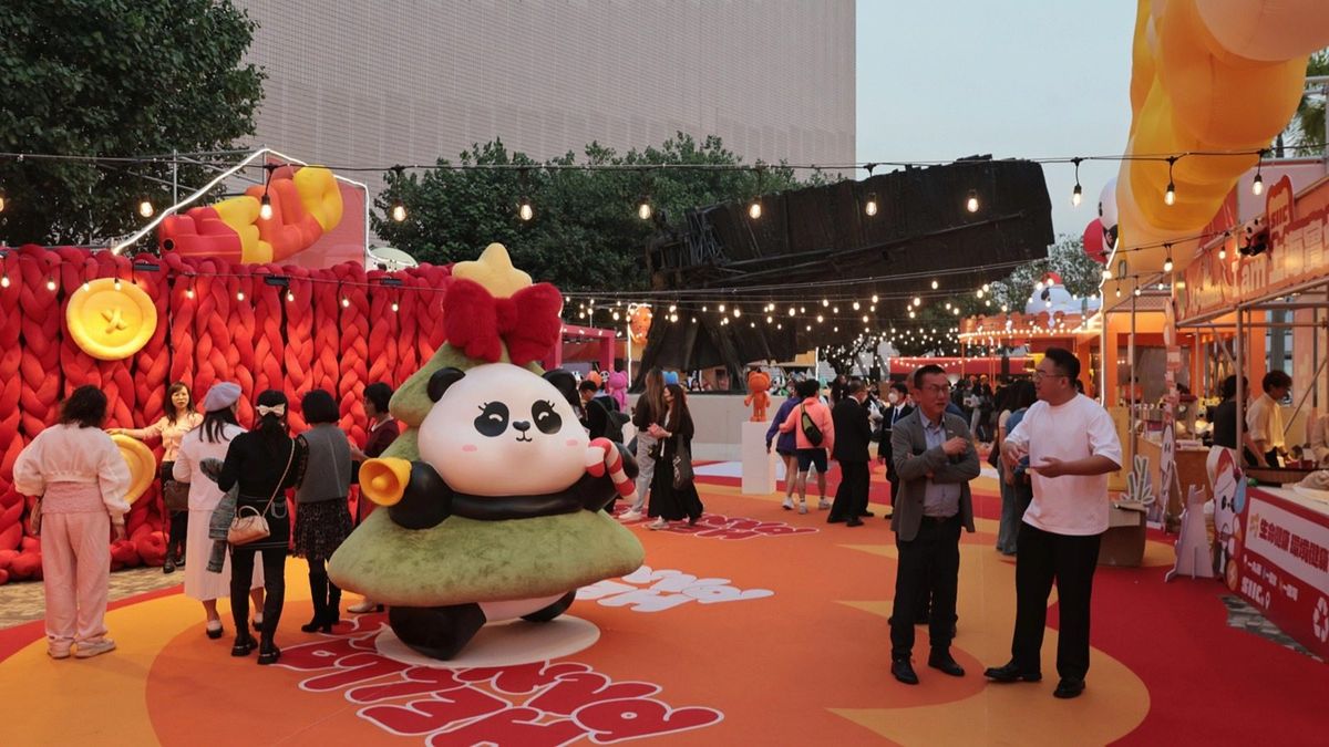HELLO PANDAS嘉年華免費入場：10米高水上巨型大熊貓裝置現身維港