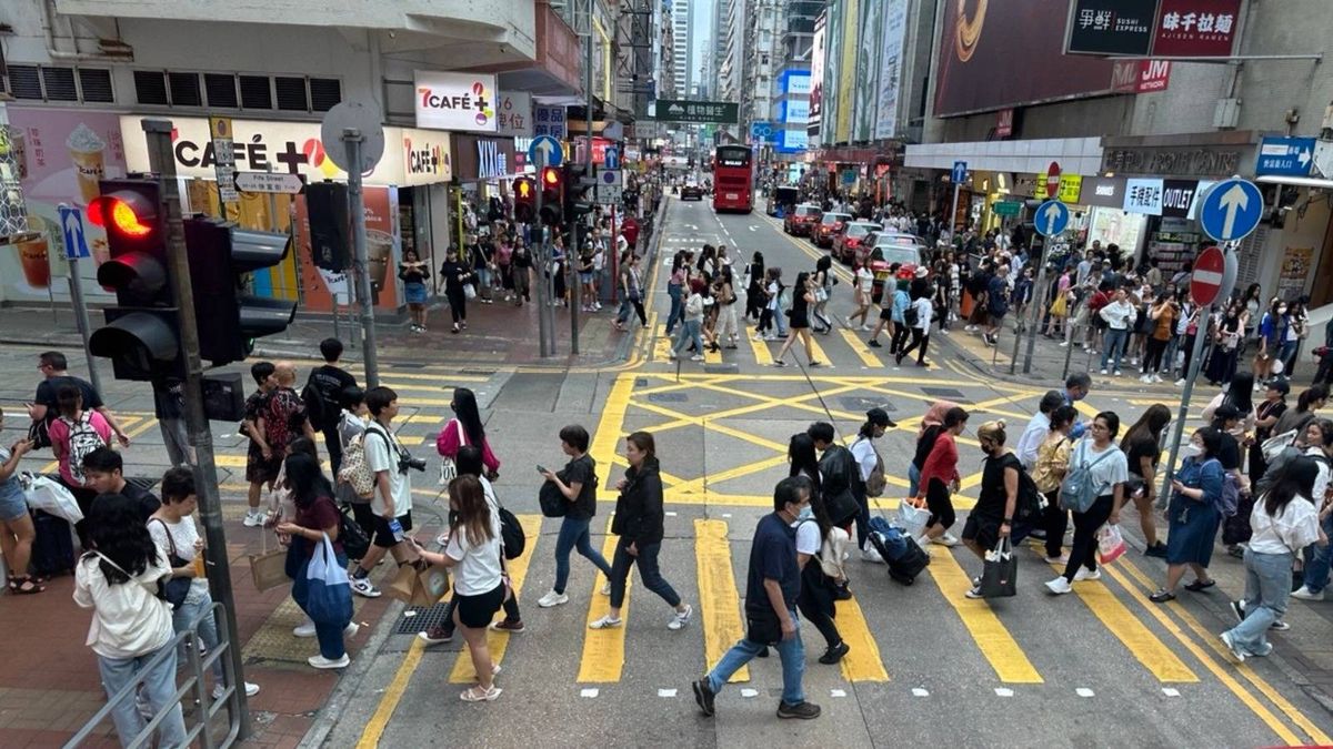 香港寄養家庭每月普通照顧獎勵金倍增至1.1萬元：逾千家庭登記