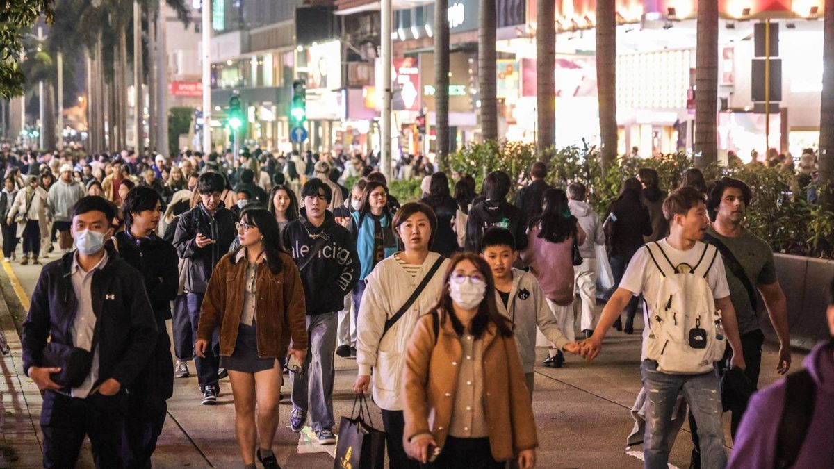 香港本財年首八個月赤字1432億港元、財政儲備在5914億港元