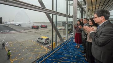 中國產C919滬港首航, hkbt, 香港財經時報