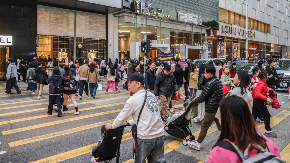 逾半到港高才已就業：月入中位數5萬元、四分一月薪至少10萬元