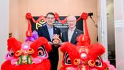 新加坡資產管理公司佰利騰資產管理在香港開設首個海外辦事處，利用香港優越地理位置，擔當聯繫北亞和東南亞地區客戶的重要橋樑角色。