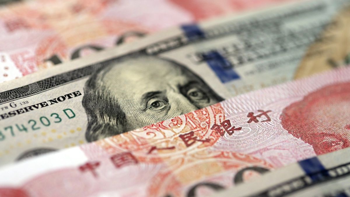 特朗普：下月起對中國商品加徵100%關稅港股夜期急挫1314點