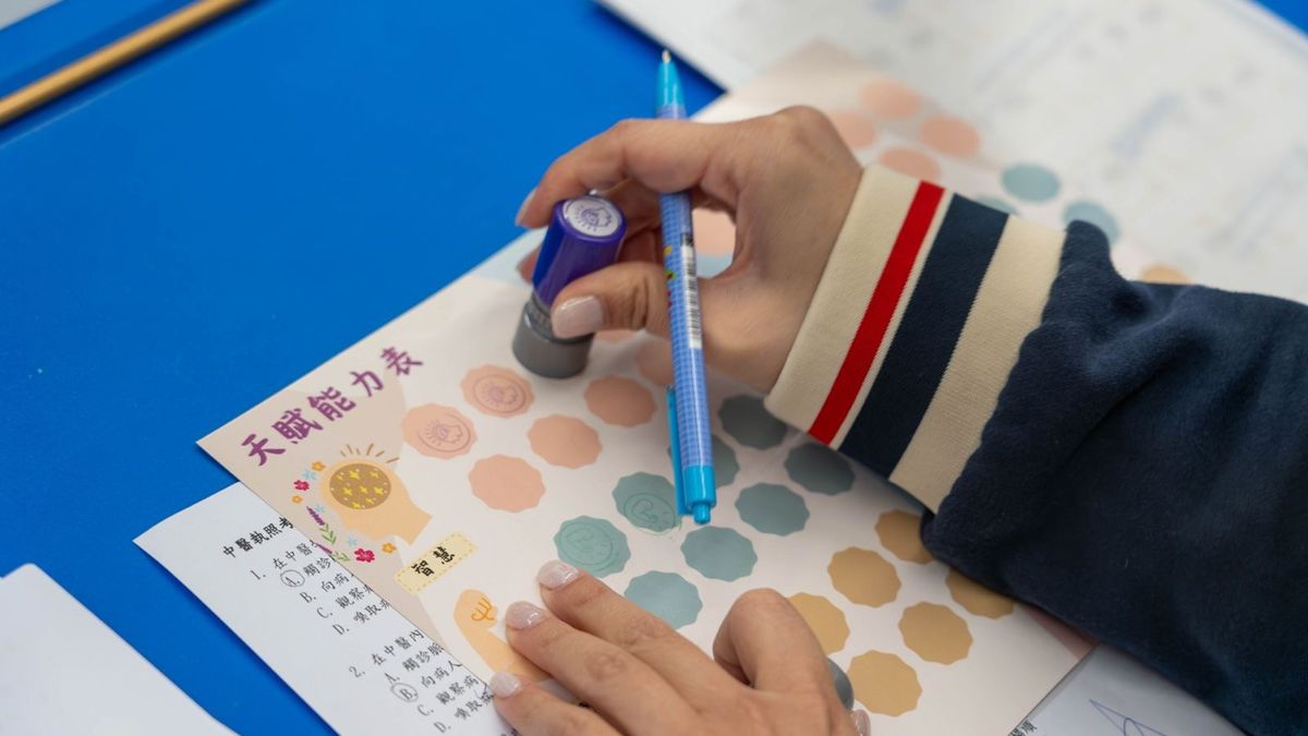 小學教育, 將軍澳循道衛理小學超好玩模擬人生遊戲學習生涯規劃, 香港財經時報
