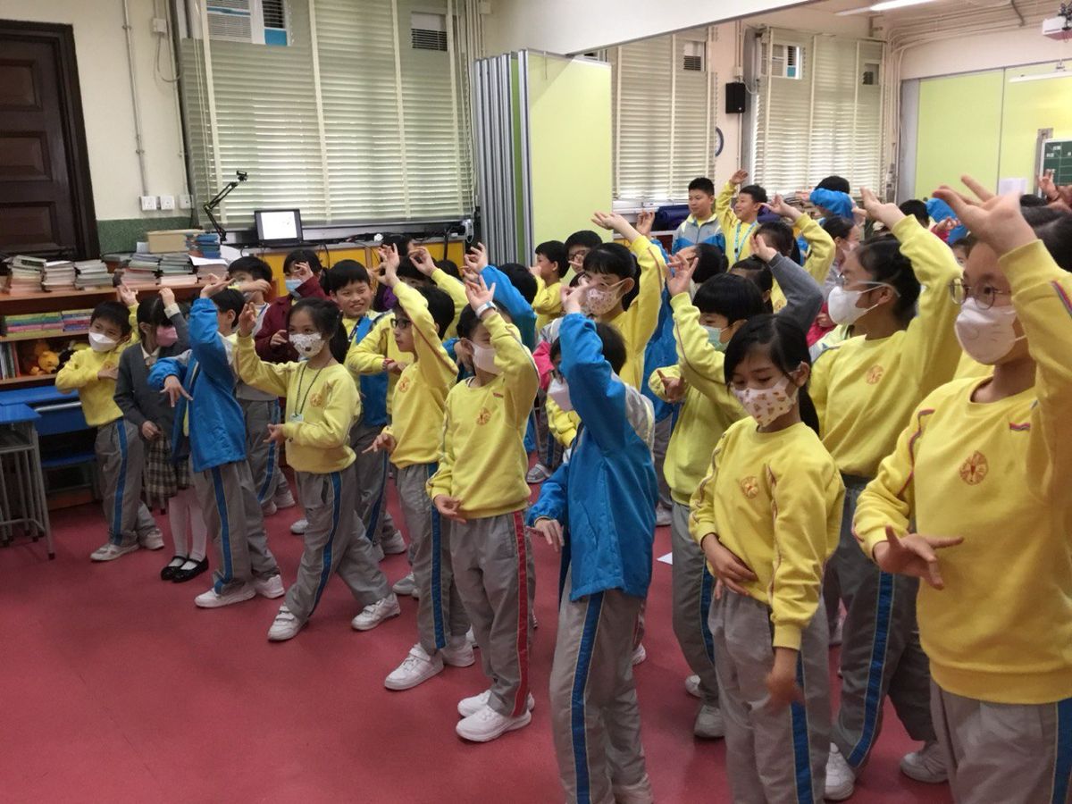 小學教育, 鄭倩濃校長, 多元發展啟發潛能, 喜愛學習以愛育人, 開心校園, 香港財經時報