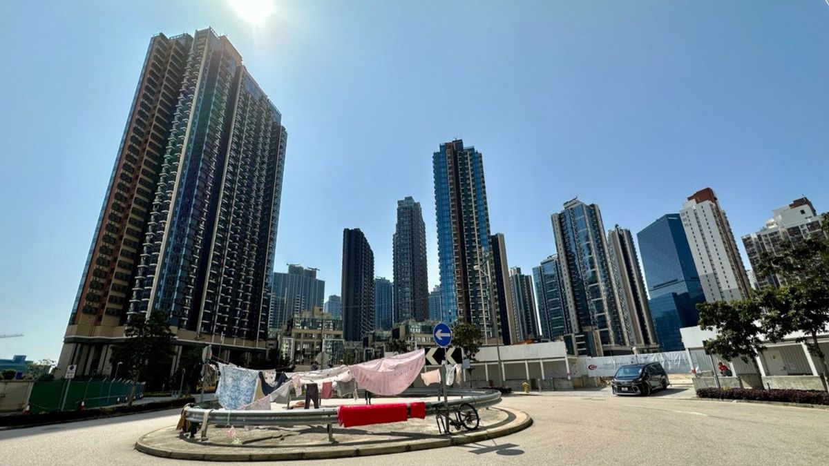 香港置業負擔已由高位大幅回落：資金充裕樓市看俏