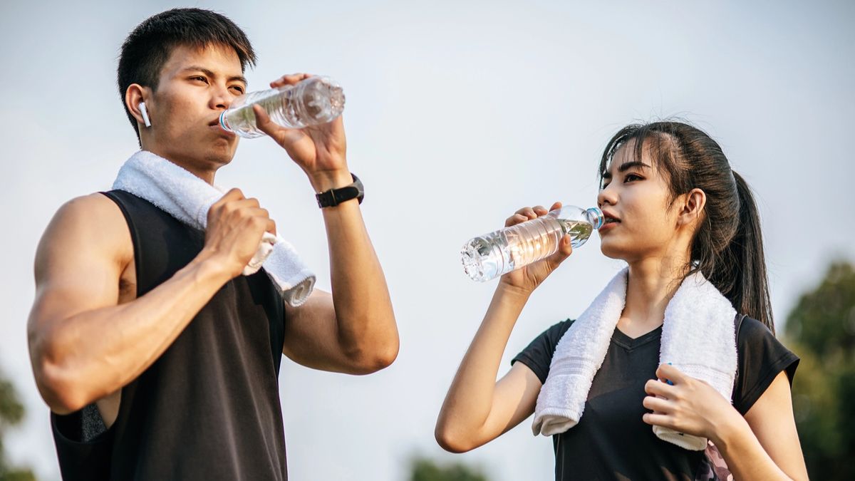 調查發現：香港人每日平均飲6杯水、惟逾半未知飲用水水質