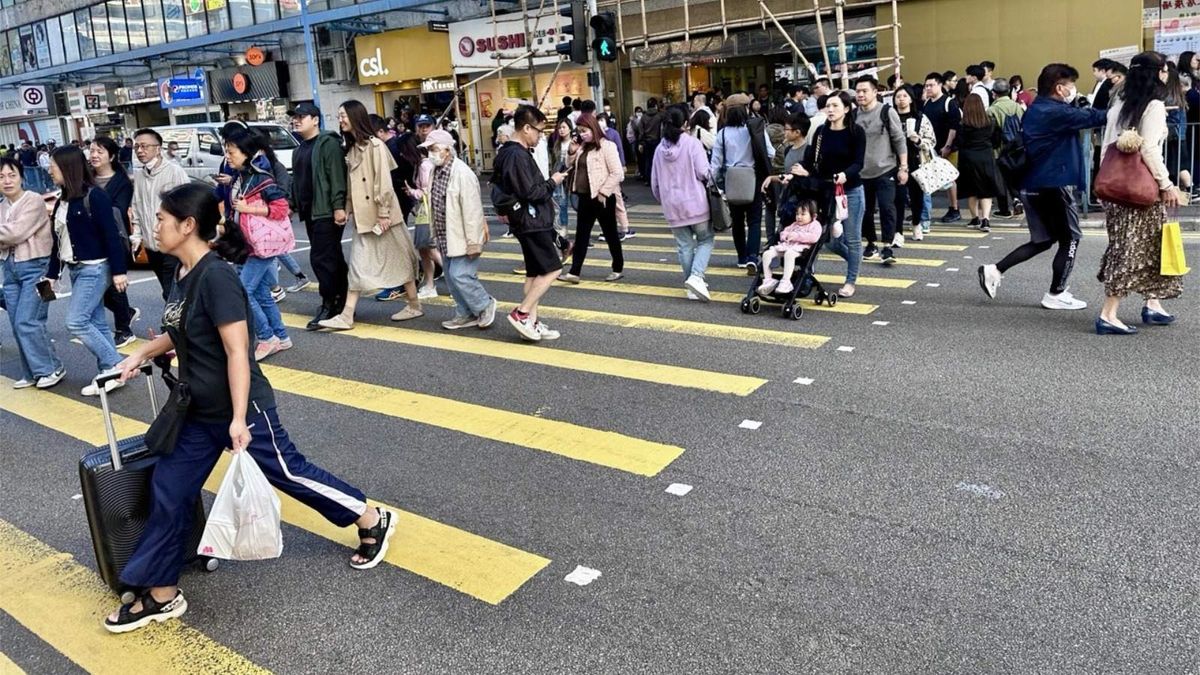 AIA 逾半強積金行政費將減逾半：整合優惠紅利回贈高達18888元