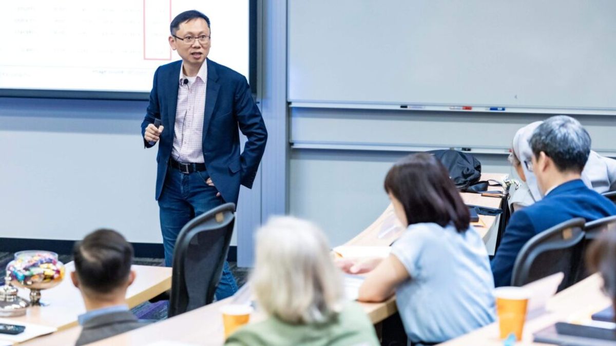 科大商學院, 中學校長, 校長行政領袖課程, 香港財經時報